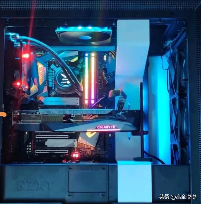 買電腦是臺式的好電腦，還是筆記本類的好呢？為什么呢？