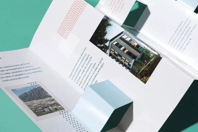 你造么？折頁(yè)設(shè)計(jì)的6種版式  第23張