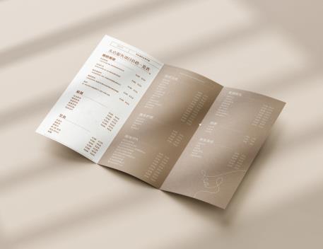 大型折頁印刷廠 - 吉印通自有工廠，設(shè)備先進(jìn)